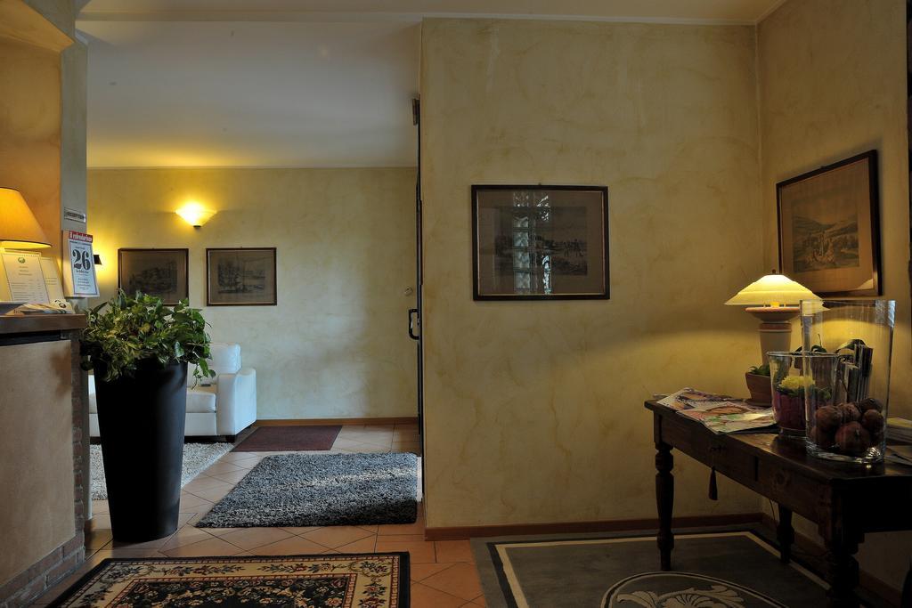 Hotel Parco Castelvetro Piacentino Buitenkant foto